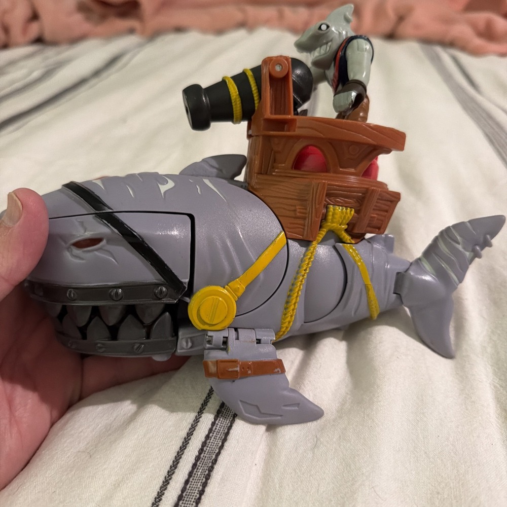 Imaginext Mega Mouth Shark Chomping Pirate Boat w/ figure As Shown